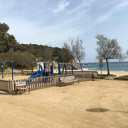 아파트 Quiet Cala Canyellas